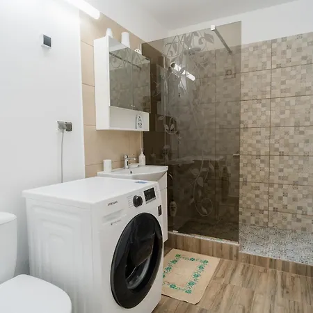 Renovated Gem Plumbuita Park *