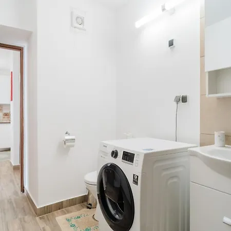 Renovated Gem Plumbuita Park * Bucareste