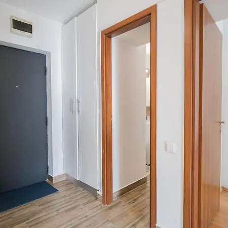 Apartment Renovated Gem Plumbuita Park Bukarest