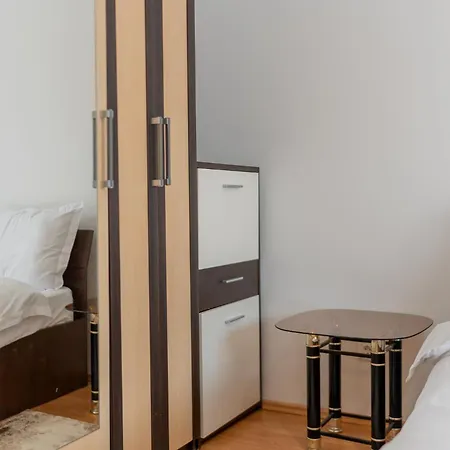 Renovated Gem Plumbuita Park * Bukarest
