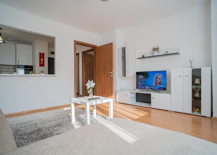 Renovated Gem Plumbuita Park