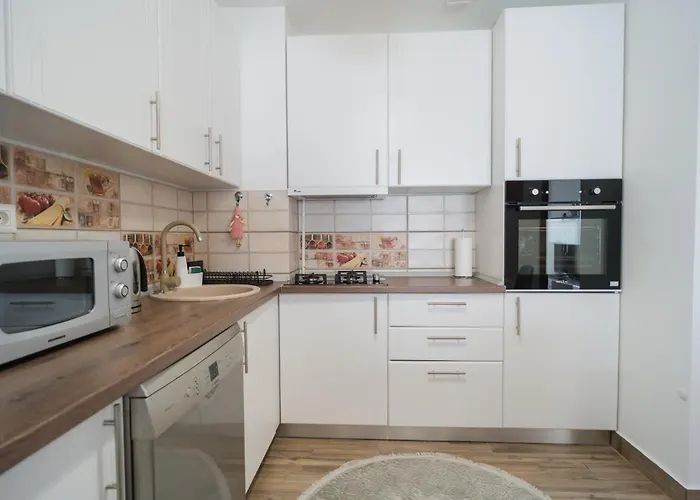 Renovated Gem Plumbuita Park Lägenhet