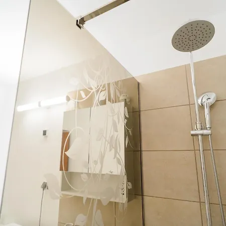 Apartament Renovated Gem Plumbuita Park