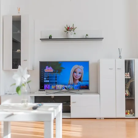 Renovated Gem Plumbuita Park *