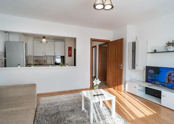 Apartament Renovated Gem Plumbuita Park