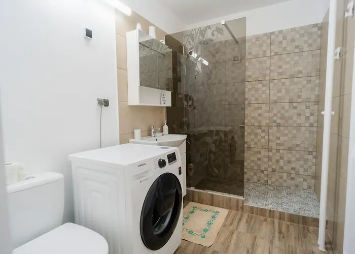 Renovated Gem Plumbuita Park *